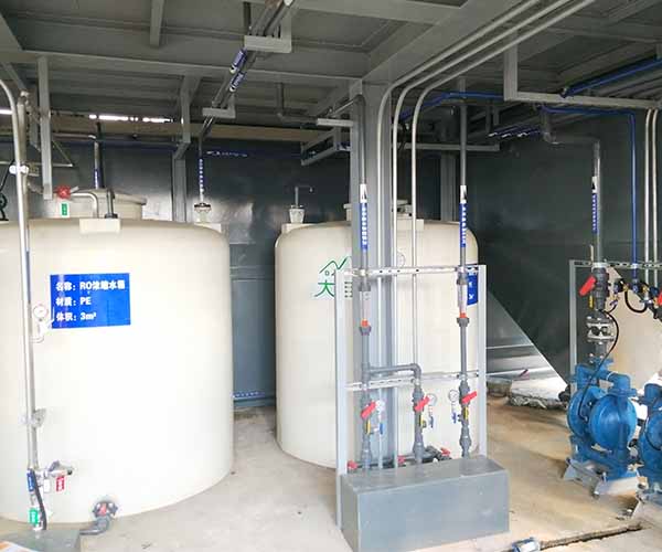 廢水處理現(xiàn)場 廢水處理現(xiàn)場